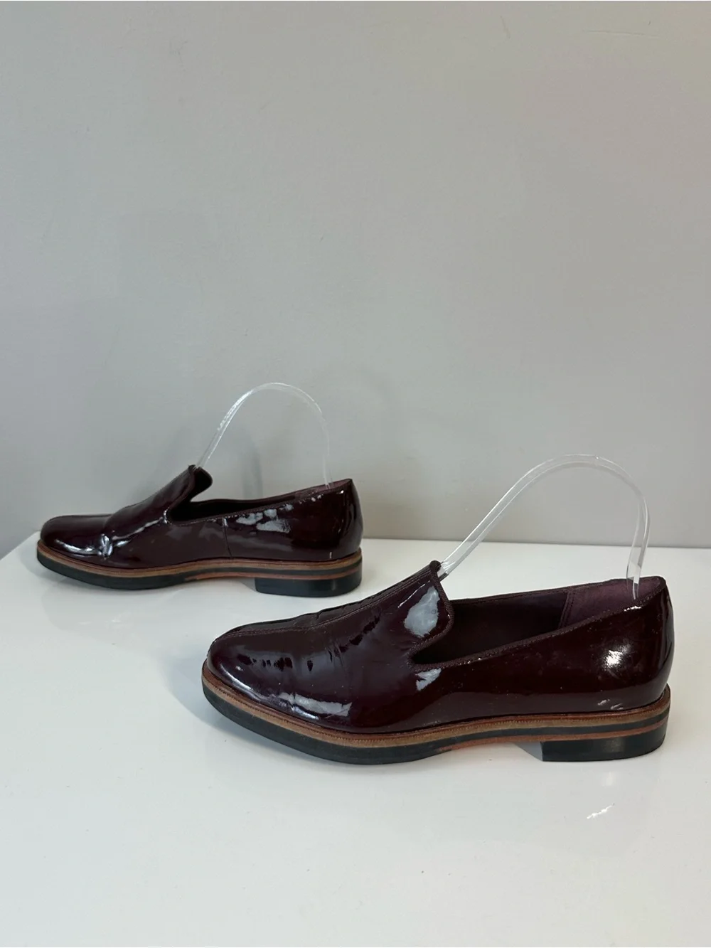 Clarks Frida Aubergine Patent Leather Loafers Size 6